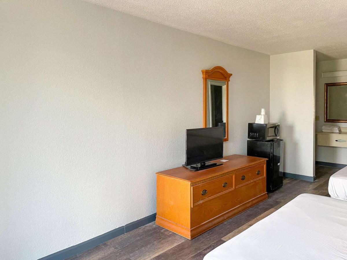 6 Marianna, Fl Hotel Marianna