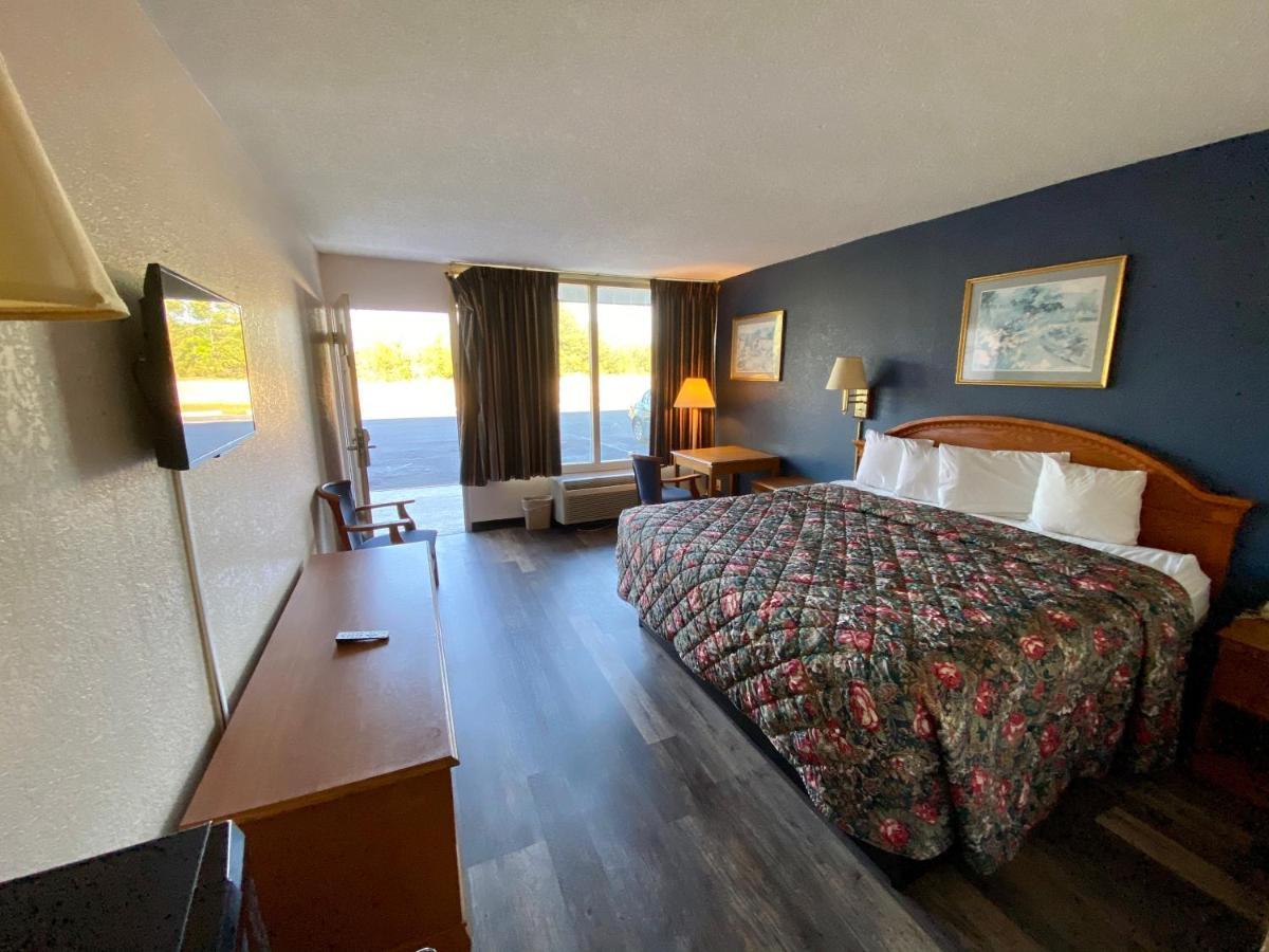 6 Marianna, Fl Hotel Marianna